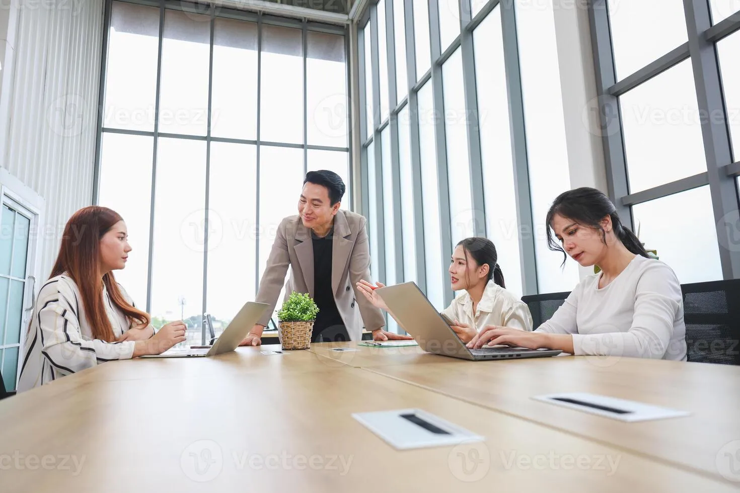 Key criteria and factors for successful projects in project management